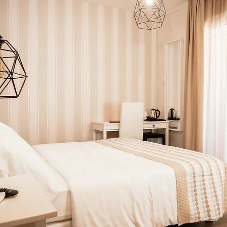 Hotel Blue Marine リニャーノ・サッビアドーロ エクステリア 写真