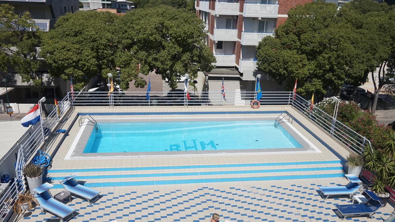 Hotel Blue Marine リニャーノ・サッビアドーロ エクステリア 写真